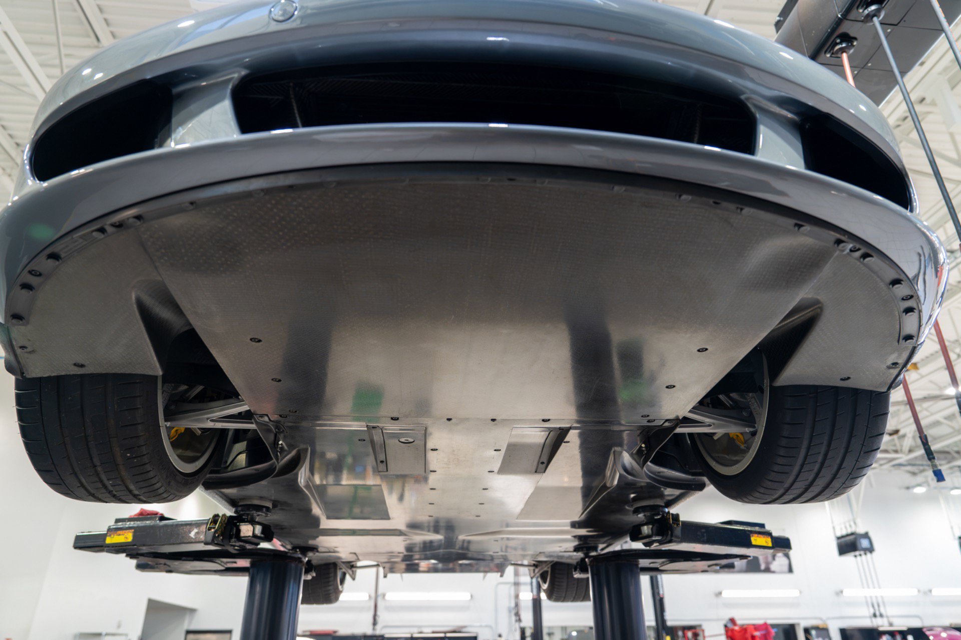 Used 2004 Porsche Carrera GT RWD image 75