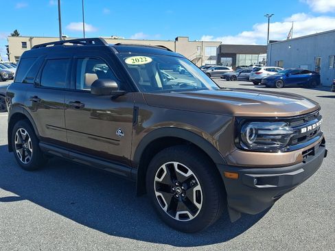 Used 2022 Ford Bronco Sport Outer Banks w/ Tech Package AWD/4WD image 3