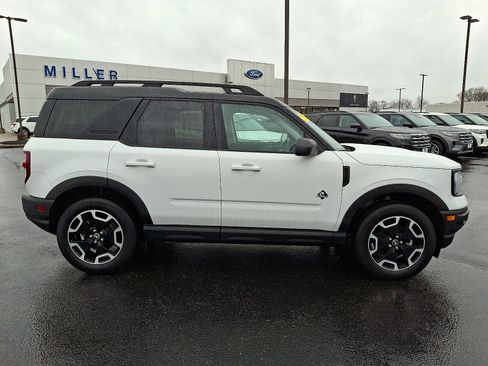 Certified 2023 Ford Bronco Sport Outer Banks w/ Tech Package image 7