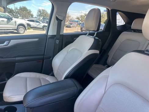 Used 2022 Ford Escape SEL w/ Technology Package image 21