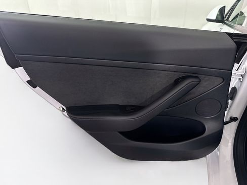 Used 2023 Tesla Model 3 Standard Range image 24