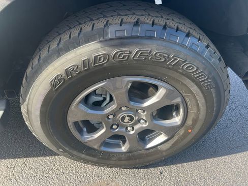 Used 2023 Ford Bronco Big Bend image 39