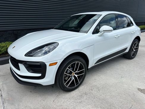 New 2026 Porsche Macan AWD/4WD image 6