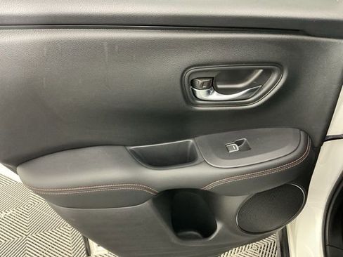 Used 2023 Honda HR-V Sport image 9