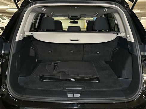 Used 2024 Nissan Rogue S image 6