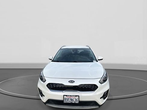 Used 2020 Kia Niro LXS image 3