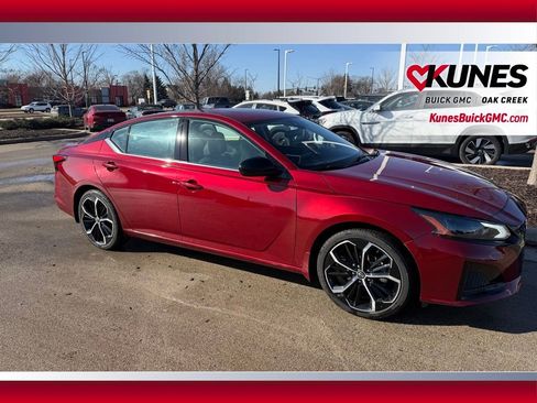 Used 2025 Nissan Altima 2.5 SR image 4