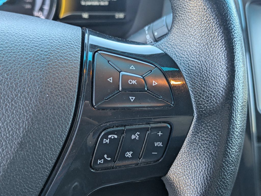 Used 2017 Ford Explorer XLT w/ Equipment Group 202A FWD image 19