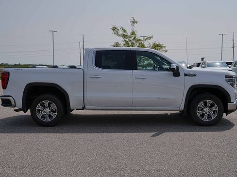 Used 2025 GMC Sierra 1500 SLT AWD/4WD image 5