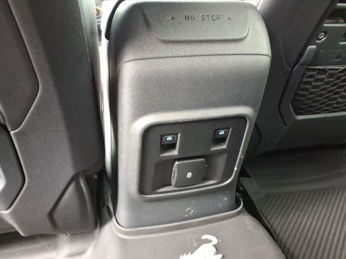 Used 2024 Ford Bronco Black Diamond AWD/4WD image 15