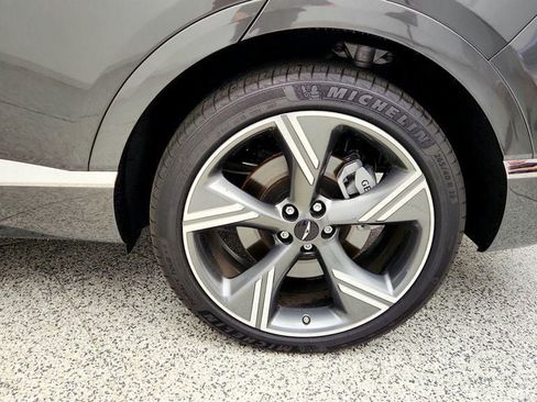 Used 2025 Genesis GV80 3.5T Prestige AWD/4WD image 9