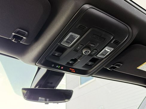 Used 2021 Chevrolet Suburban High Country AWD/4WD image 61