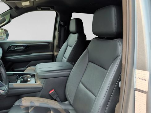 Used 2025 Chevrolet Tahoe Z71 AWD/4WD image 17
