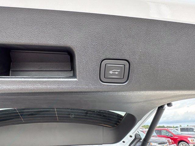 Used 2026 Chevrolet Traverse Z71 AWD/4WD image 56