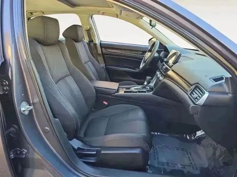 Used 2018 Honda Accord EX image 15