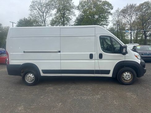 Used 2023 RAM ProMaster 2500 FWD image 3