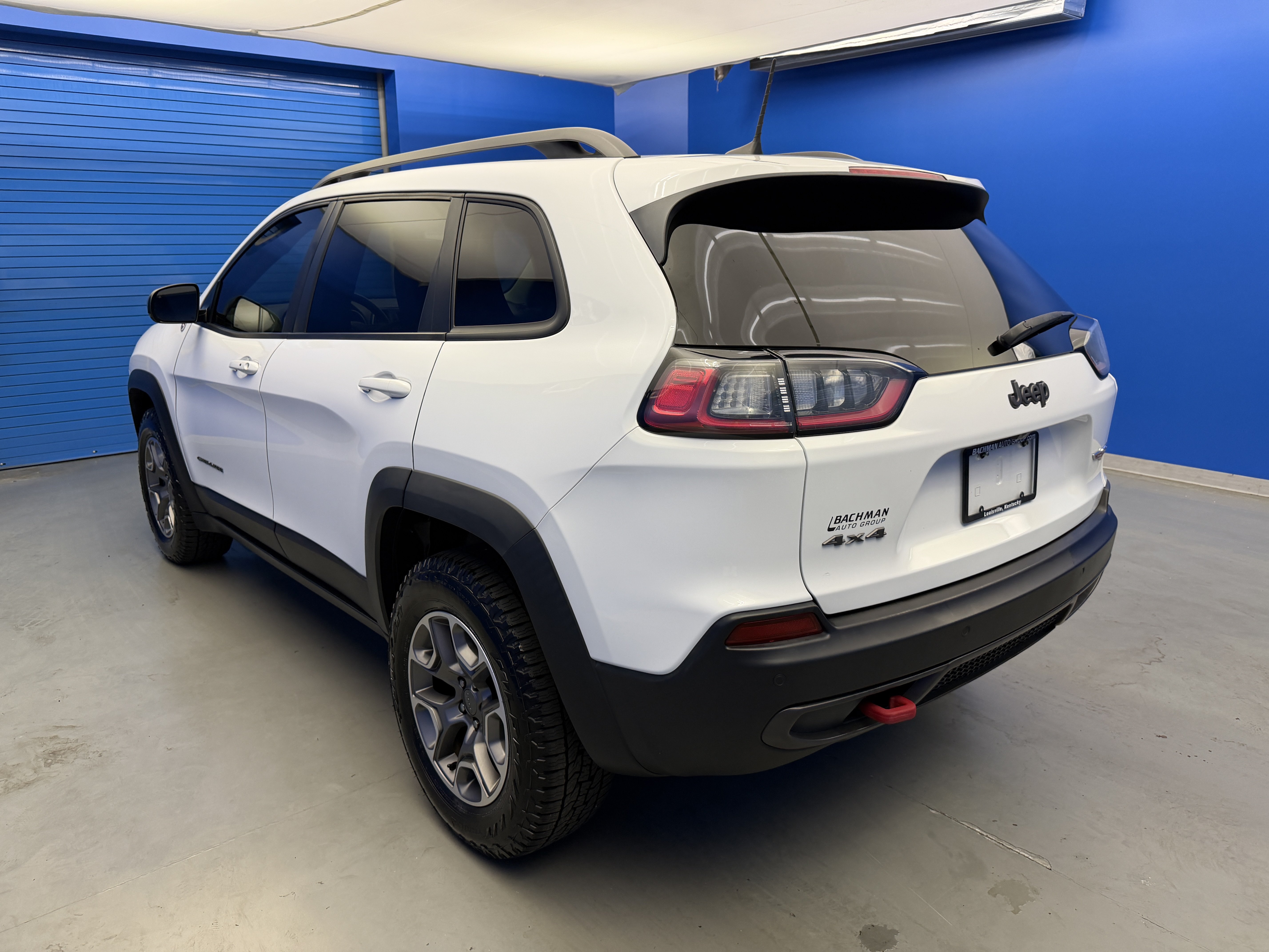 Used 2020 Jeep Cherokee Trailhawk w/ Comfort/Convenience Group AWD/4WD image 5