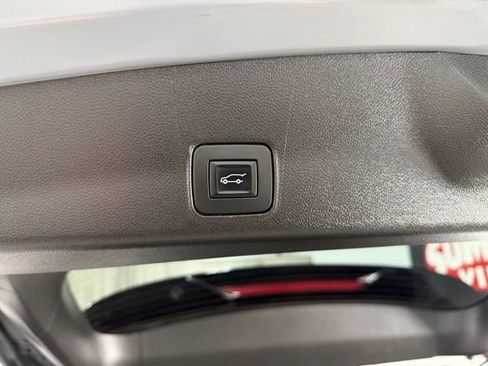 Used 2021 Chevrolet TrailBlazer ACTIV w/ Sun and Liftgate Package image 10