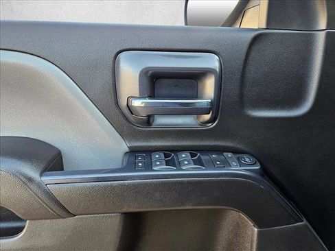 Used 2018 Chevrolet Silverado 1500 Custom w/ Custom Value Package AWD/4WD image 26