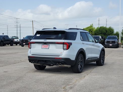 New 2026 Ford Explorer ST w/ Sun And Sound Package AWD/4WD image 4