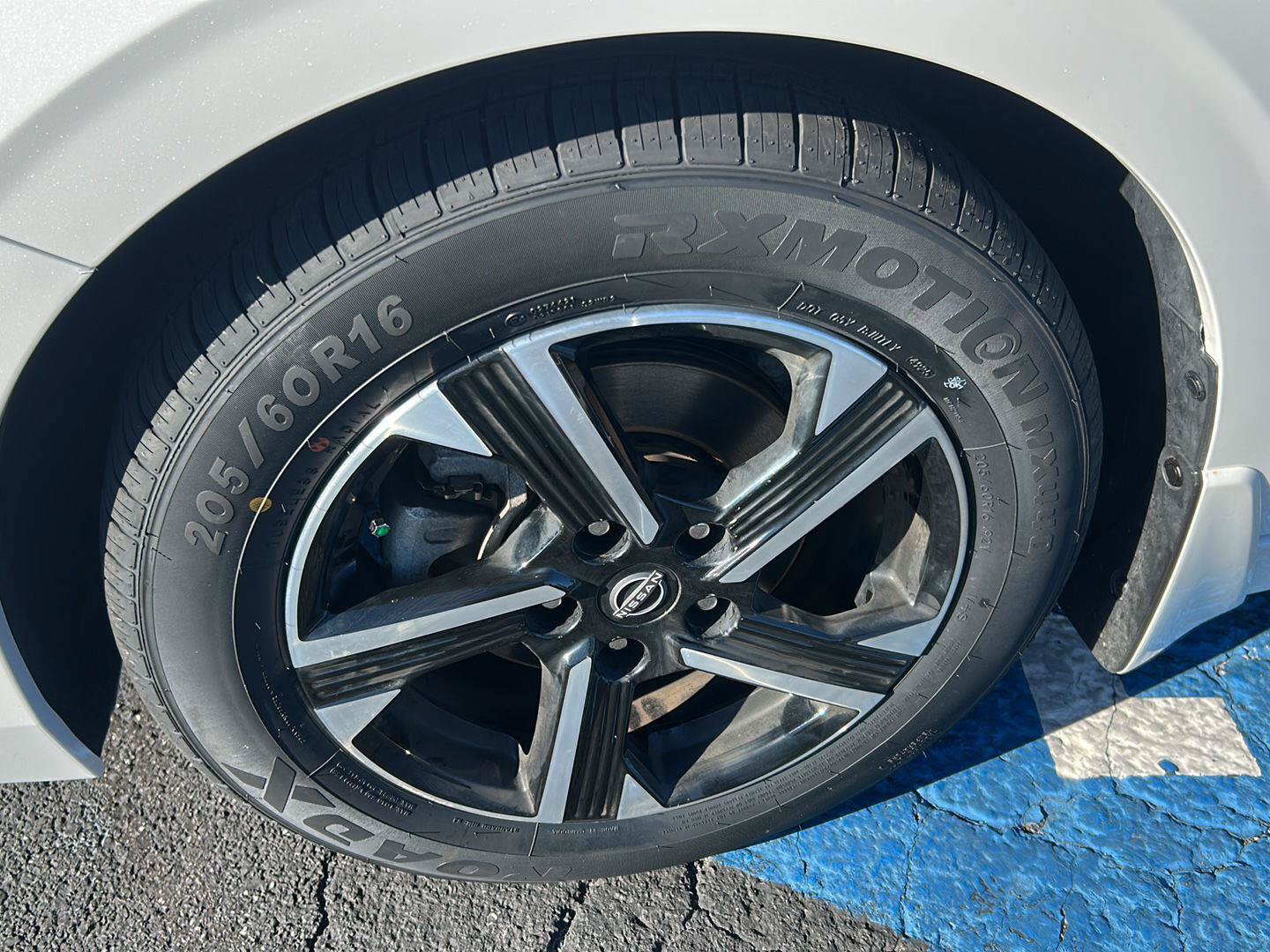 Used 2024 Nissan Sentra SV w/ All-Weather Package FWD image 3