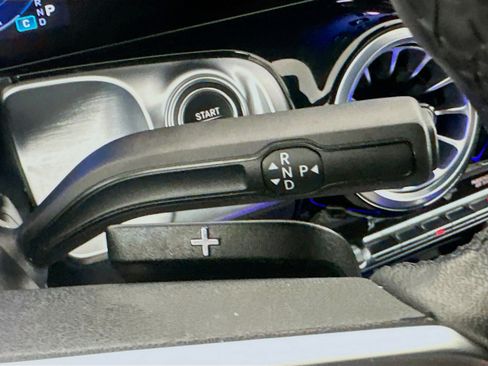 Used 2024 Mercedes-Benz EQB 250+ image 25