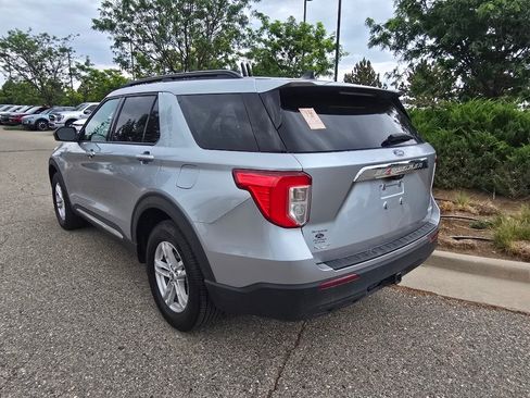 Used 2022 Ford Explorer XLT w/ Class IV Trailer Tow Package AWD/4WD image 3