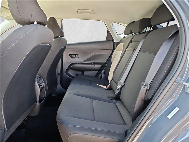 Used 2025 Hyundai Kona SEL FWD image 18