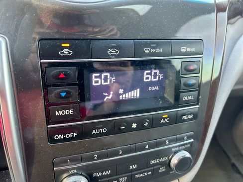 Used 2012 Nissan Quest LE w/ Value Cargo Pkg FWD image 26
