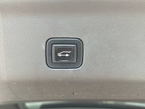 Used 2021 Chevrolet Tahoe LT w/ LT Signature Package AWD/4WD image 24
