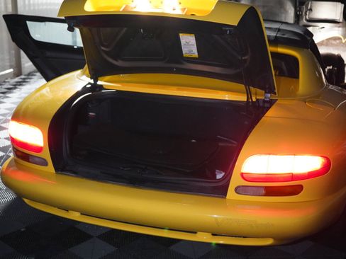 Used 1994 Dodge Viper RT/10 image 82