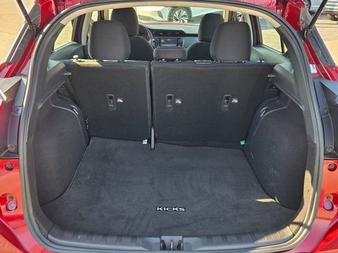 Used 2022 Nissan Kicks SV image 13