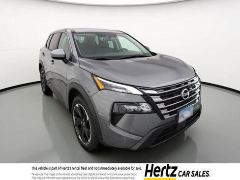 Used 2025 Nissan Rogue SV image 1
