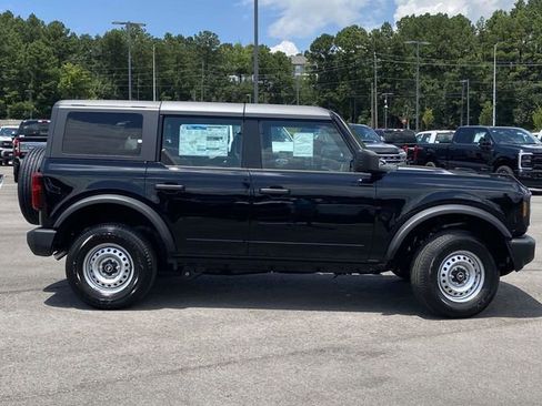 New 2025 Ford Bronco Base image 2