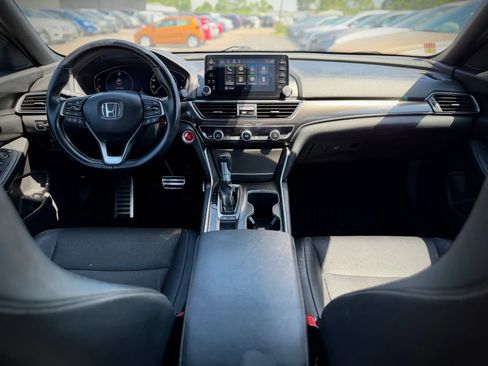 Used 2020 Honda Accord Sport image 9