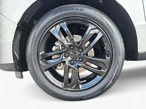 Used 2017 Acura MDX SH-AWD w/ Advance Package image 25
