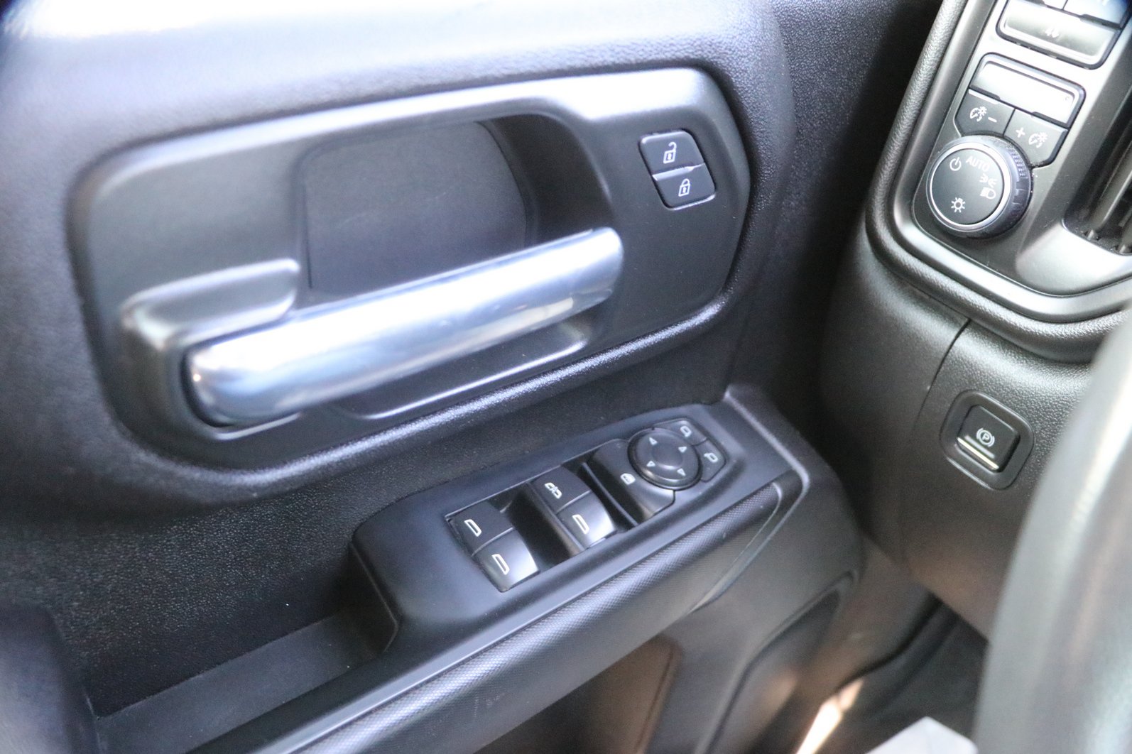 Used 2024 Chevrolet Silverado 2500 W/T w/ WT Convenience Package AWD/4WD image 11