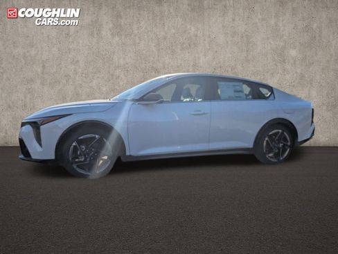 New 2026 Kia K4 GT-Line image 4
