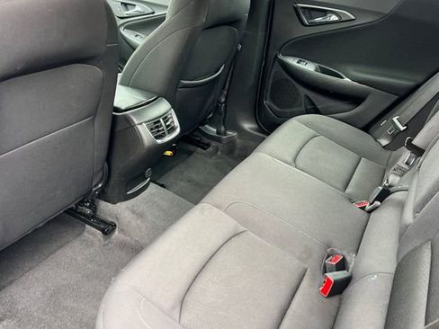 Used 2023 Chevrolet Malibu LT FWD image 16