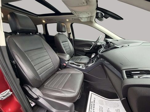 Used 2014 Ford Escape Titanium w/ Equipment Group 401A AWD/4WD image 17