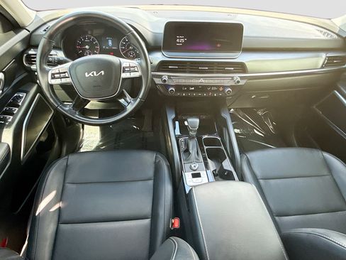 Used 2022 Kia Telluride LX FWD image 15