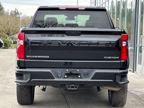 Used 2024 Chevrolet Silverado 1500 Custom image 4