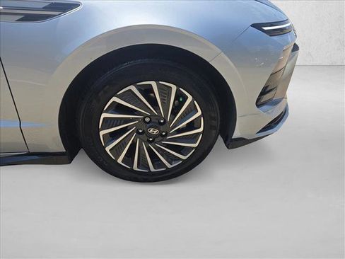 Used 2025 Hyundai Sonata SEL FWD image 20
