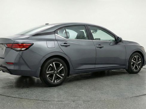 Used 2025 Nissan Sentra SV FWD image 9