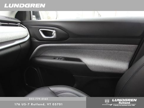 Used 2022 Jeep Compass Latitude w/ Convenience Group image 32