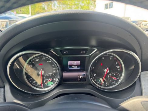 Used 2018 Mercedes-Benz CLA 250 image 21