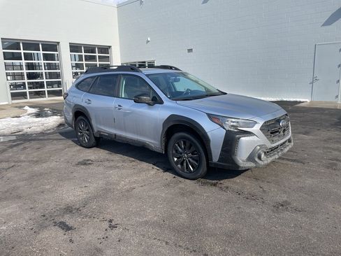 Used 2024 Subaru Outback Onyx Edition AWD/4WD image 2