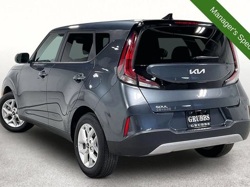 Used 2025 Kia Soul LX FWD image 15