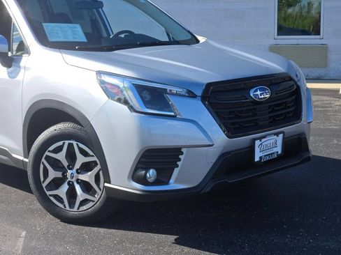 Certified 2023 Subaru Forester Premium AWD/4WD image 2
