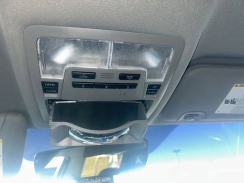 Used 2017 Toyota Highlander XLE image 27